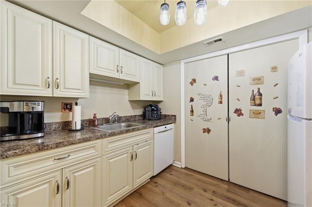 504 Pheasant RN, Virginia Beach, VA 23452