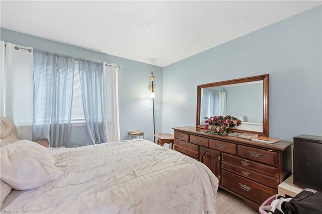 504 Pheasant RN, Virginia Beach, VA 23452