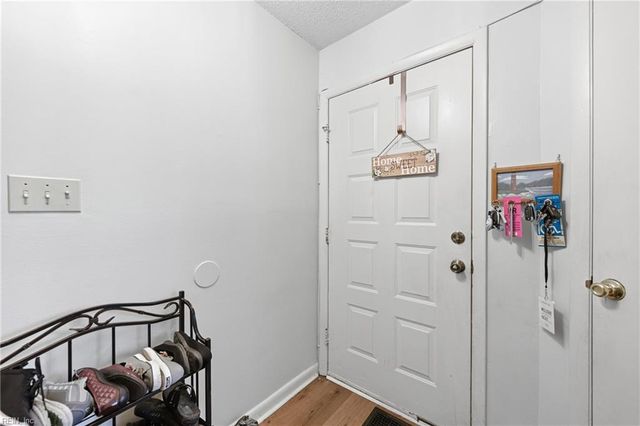 504 Pheasant RN, Virginia Beach, VA 23452