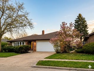 15606 Hollyhock Court, Orland Park, IL 60462