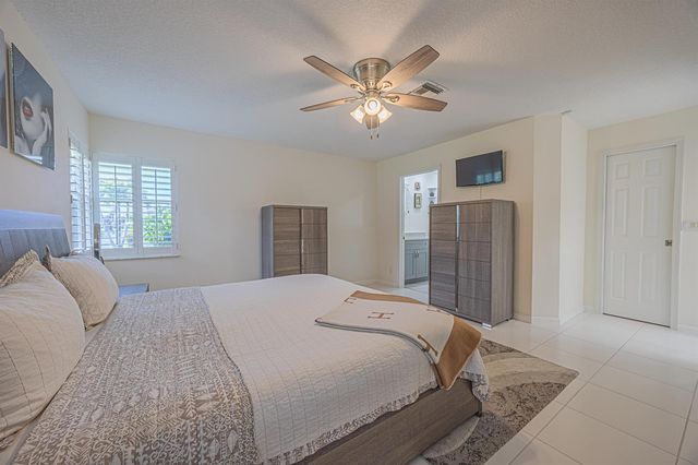 7594 Seafoam Court, Boynton Beach, FL 33437