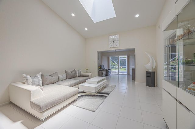 7594 Seafoam Court, Boynton Beach, FL 33437