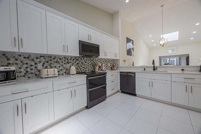 7594 Seafoam Court, Boynton Beach, FL 33437