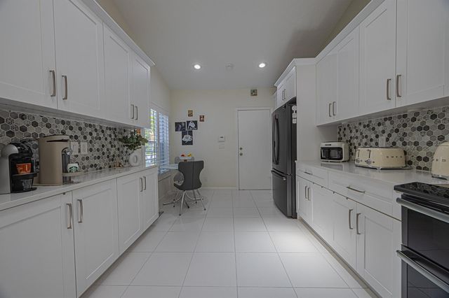 7594 Seafoam Court, Boynton Beach, FL 33437