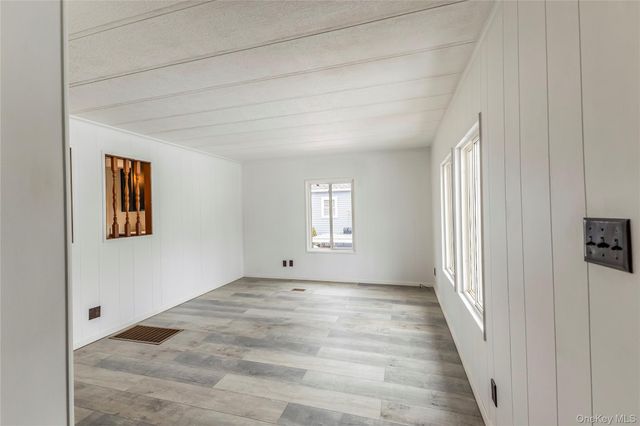 525 Riverleigh Avenue P3, Riverhead, NY 11901