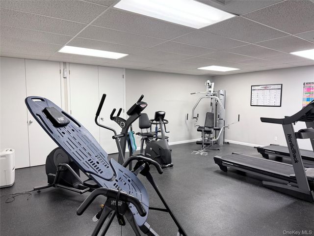 525 Riverleigh Avenue P3, Riverhead, NY 11901