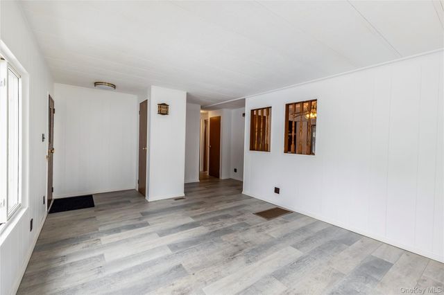 525 Riverleigh Avenue P3, Riverhead, NY 11901