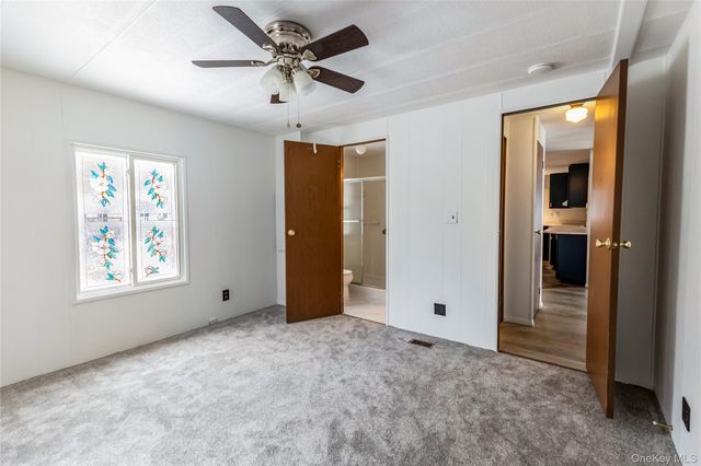 525 Riverleigh Avenue P3, Riverhead, NY 11901