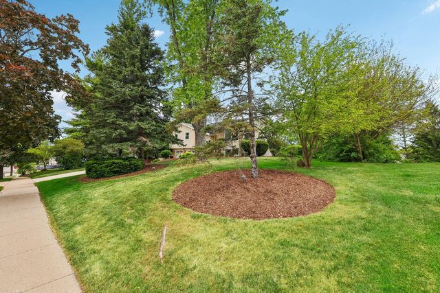 1415 Garfield AVENUE, Waukesha, WI 53189