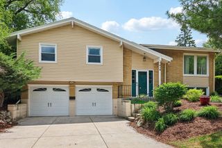 1415 Garfield AVENUE, Waukesha, WI 53189