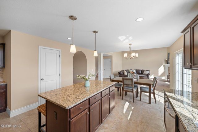 7836 N Woodbridge Road, Monclova, OH 43542