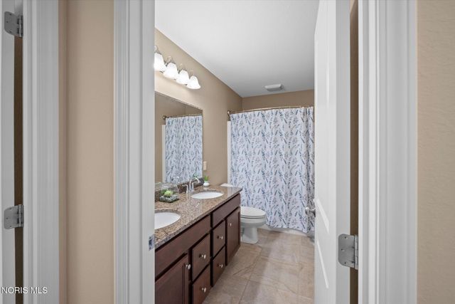 7836 N Woodbridge Road, Monclova, OH 43542