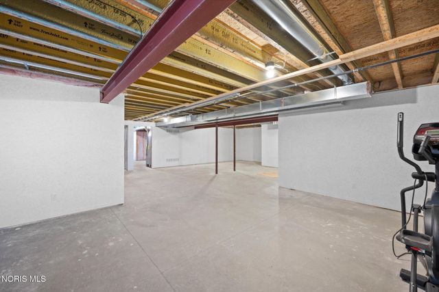 7836 N Woodbridge Road, Monclova, OH 43542