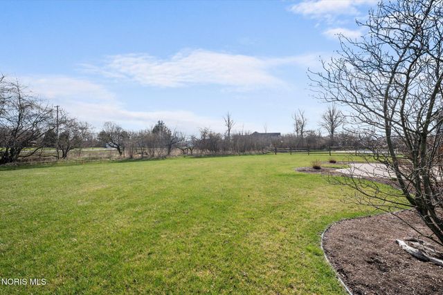 7836 N Woodbridge Road, Monclova, OH 43542