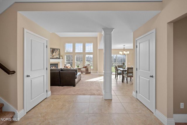 7836 N Woodbridge Road, Monclova, OH 43542