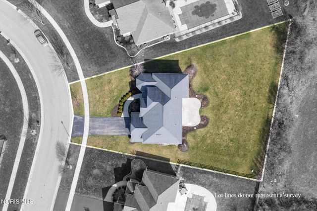 7836 N Woodbridge Road, Monclova, OH 43542