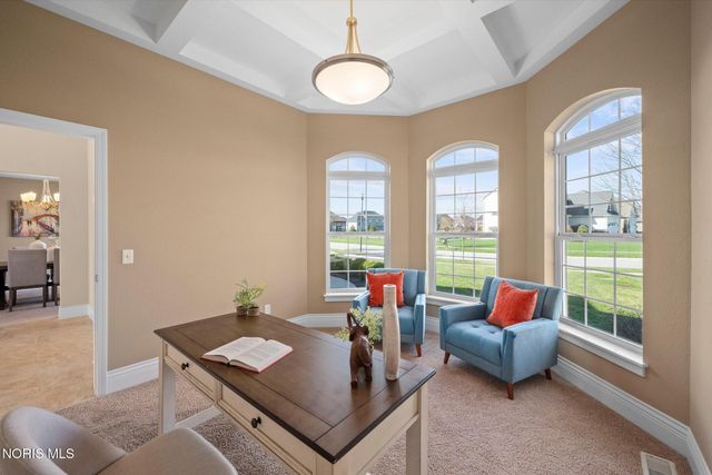 7836 N Woodbridge Road, Monclova, OH 43542