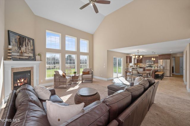 7836 N Woodbridge Road, Monclova, OH 43542