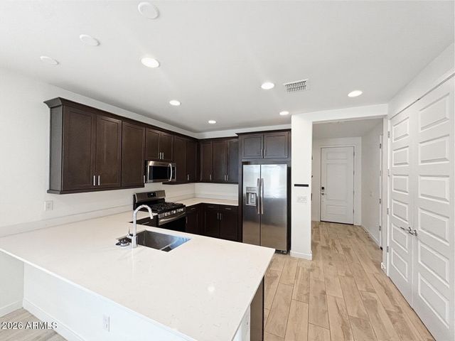 32518 N 20th Glen, Phoenix, AZ 85085