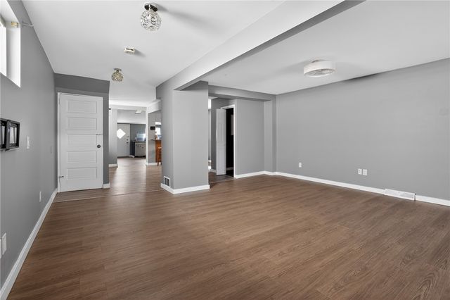 212 4th Ave., Aliquippa, PA 15001