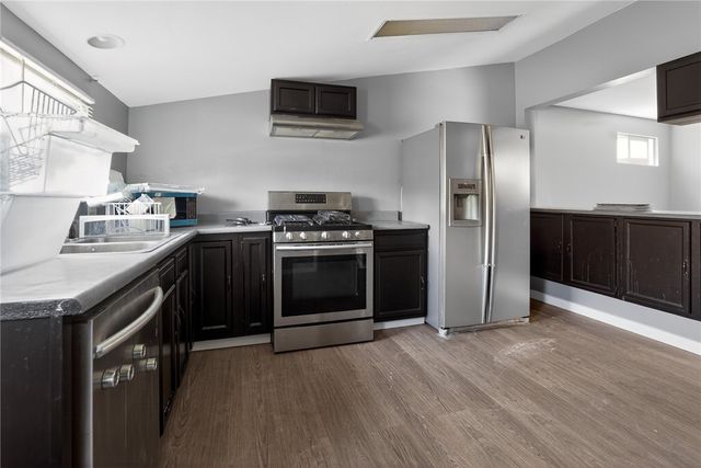 212 4th Ave., Aliquippa, PA 15001