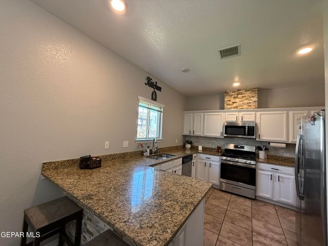 13049 Aerodrome Avenue, Horizon City, TX 79928