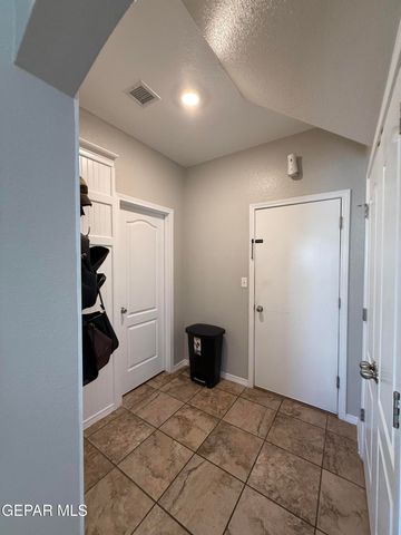 13049 Aerodrome Avenue, Horizon City, TX 79928