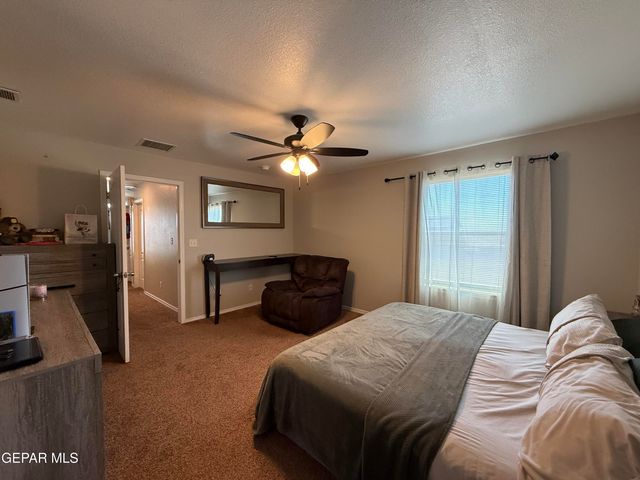 13049 Aerodrome Avenue, Horizon City, TX 79928