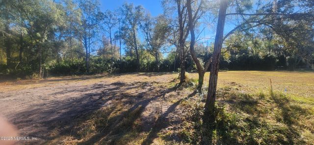 213 BREEZEWAY Avenue, Satsuma, FL 32189