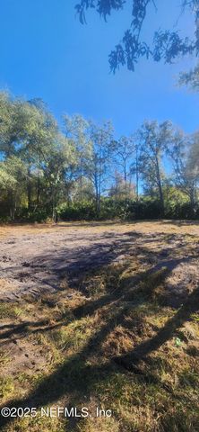 213 BREEZEWAY Avenue, Satsuma, FL 32189