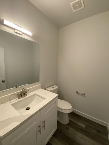 505 W Walker Street 101, Denison, TX 75020