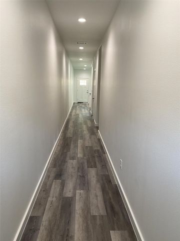 505 W Walker Street 101, Denison, TX 75020