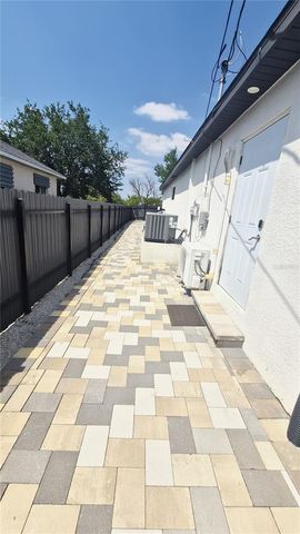 2429 NW 8TH TERRACE, Cape Coral, FL 33993