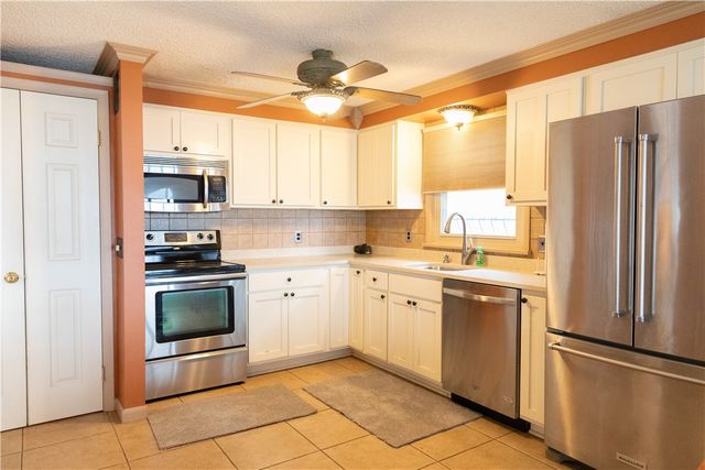 1602 Edgemere Drive, Greece, NY 14612