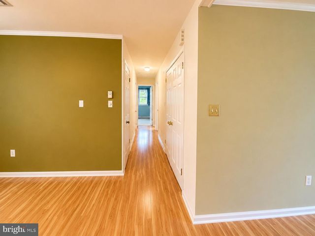 32 W SYLVAN DR, Northampton, PA 18067