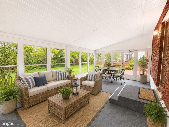 32 W SYLVAN DR, Northampton, PA 18067