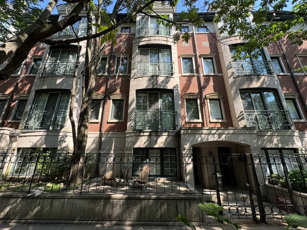 1413 S Prairie Avenue, Chicago, IL 60605