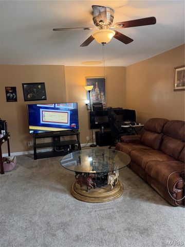 615 Lagro Avenue, St Louis, MO 63125