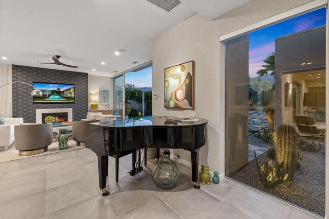 657 Dominion Way, Palm Springs, CA 92262