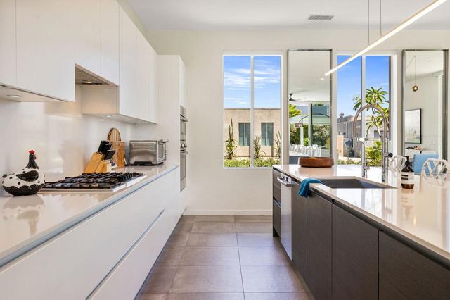 657 Dominion Way, Palm Springs, CA 92262