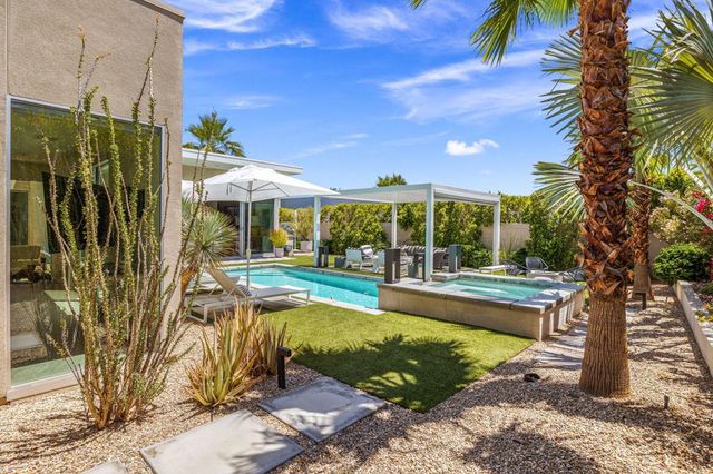657 Dominion Way, Palm Springs, CA 92262