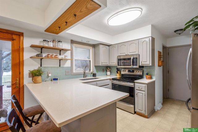 603 Matthies Drive, Papillion, NE 68046