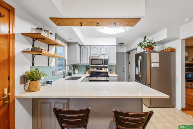 603 Matthies Drive, Papillion, NE 68046