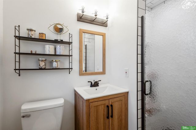 603 Matthies Drive, Papillion, NE 68046