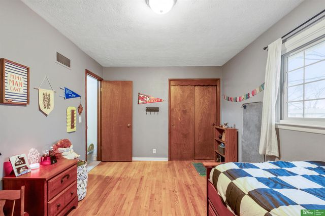 603 Matthies Drive, Papillion, NE 68046