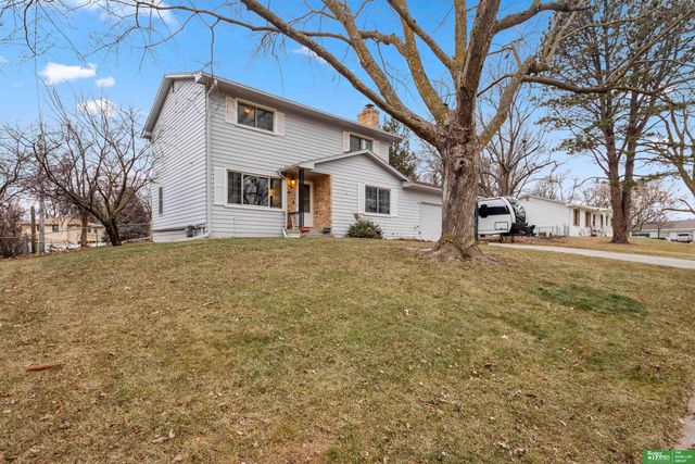 603 Matthies Drive, Papillion, NE 68046