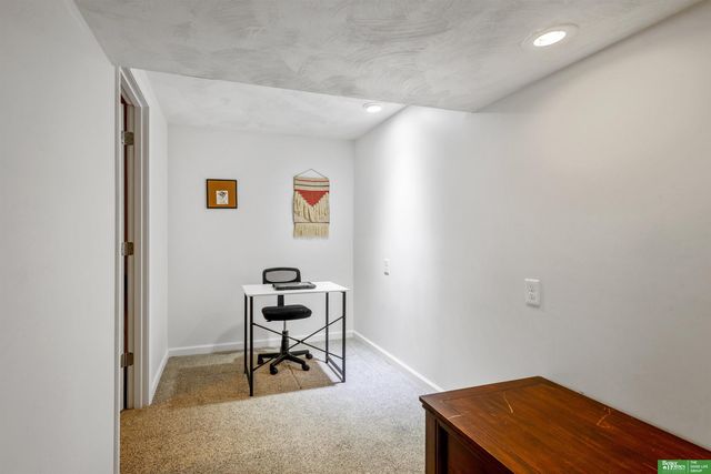 603 Matthies Drive, Papillion, NE 68046