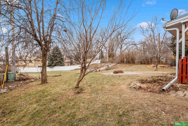 603 Matthies Drive, Papillion, NE 68046