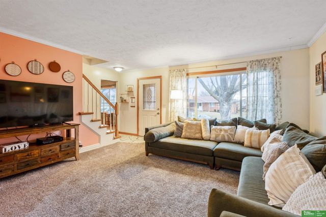 603 Matthies Drive, Papillion, NE 68046