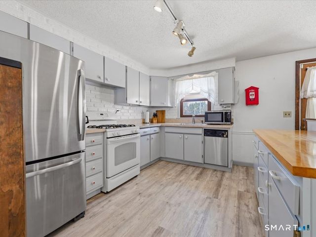 45 Bradley Street, North Haven, CT 06473